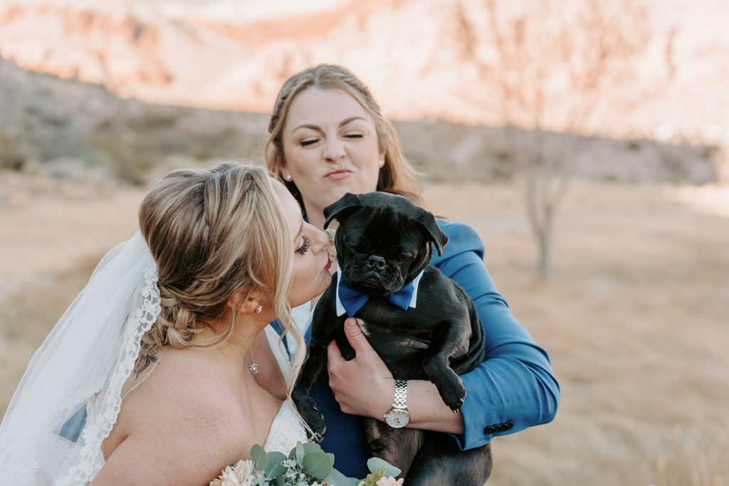 Las Vegas Elopement Photo Inspo You Should be Saving