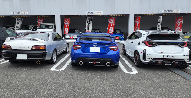 GRヤリスのペルシード・夏の終わり・超強力両面テープ・8月ももうすぐ終わり・スーパーオートバックスに関するカスタム事例の投稿画像2枚目