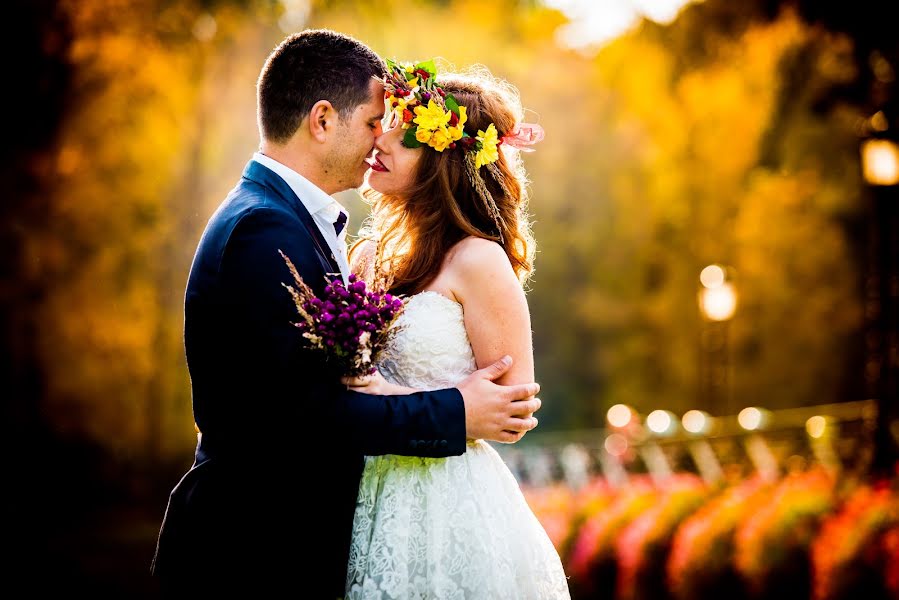 Fotografo di matrimoni Ionut Draghiceanu (draghiceanu). Foto del 2 aprile 2020