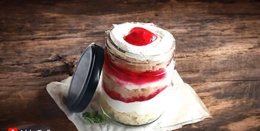 Strawberry Jar Cake