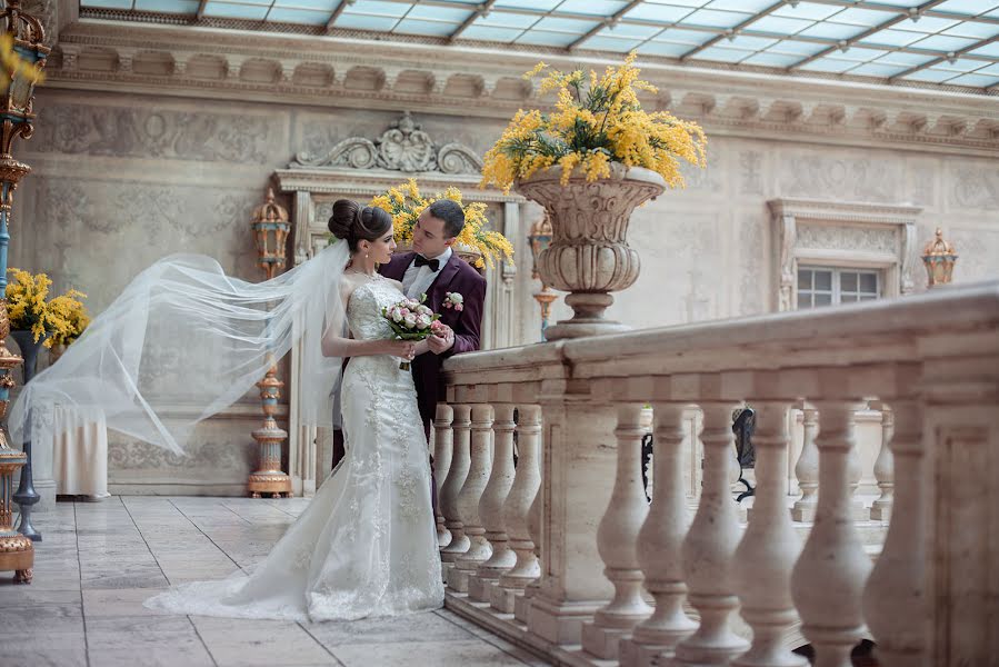 Nhiếp ảnh gia ảnh cưới Olesya Kotova (bmhdzdz). Ảnh của 7 tháng 8 2020