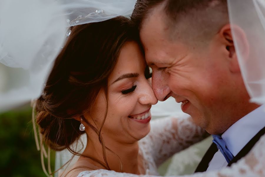 Fotógrafo de casamento Zapisane Historie (zapisanehistorie). Foto de 19 de fevereiro 2020