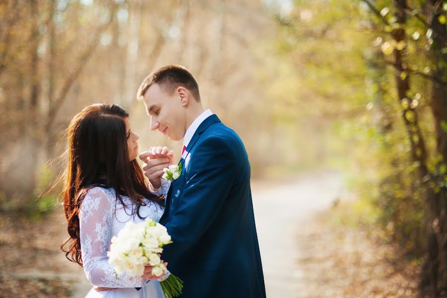 Fotografo di matrimoni Elena Veselova (veelst). Foto del 27 gennaio 2016