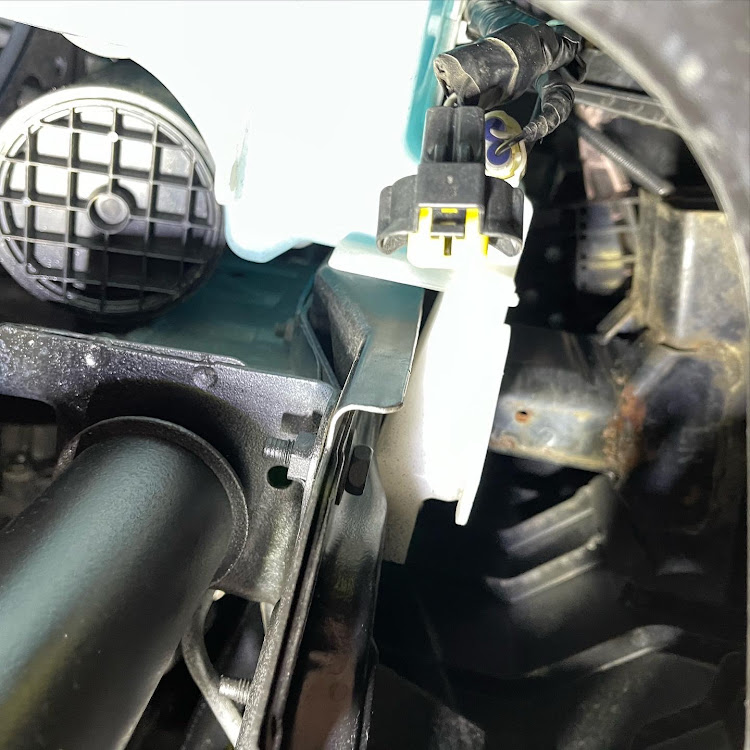 エクストレイルのIPF  LEDデュアルカラーフォグランプバルブ・NISSAN・日産・今の愛車・良い年をお迎え下さいに関するカスタム事例の投稿画像3枚目