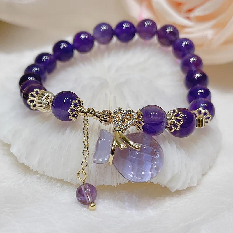 Bracelet Rétro Coréen Améthyste Style Ethnique, un bijou pour femme au design unique et vintage, avec des pierres violettes authentiques.