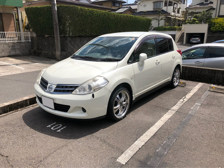 ティーダのホイール交換に関するカスタム事例の投稿画像1枚目