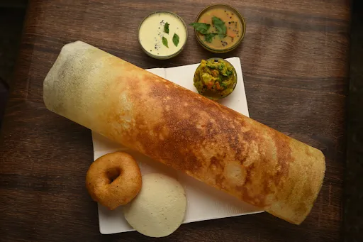 1 Masala Dosa With Idli [1 Piece] And 1 Vada