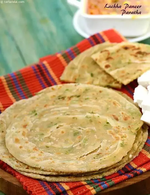 Namak Ajwaini Laccha Paratha