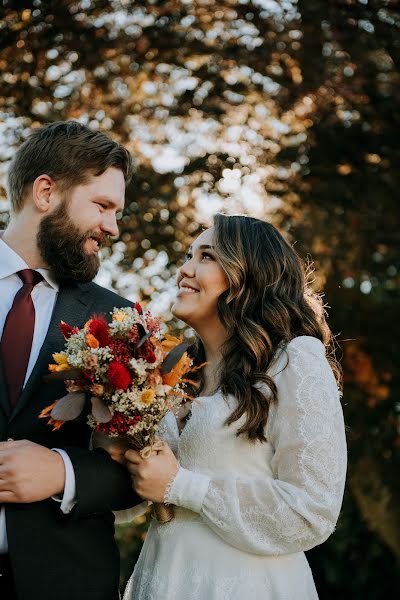 Fotografo di matrimoni Justyna Dura (justinezuzu). Foto del 21 ottobre 2020