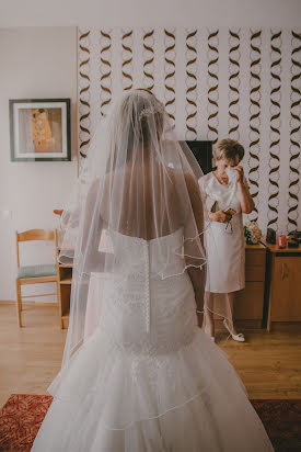 Fotografo di matrimoni Tímea Kaplonyi (kaplonyitimea). Foto del 6 ottobre 2017