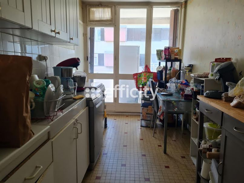 Vente appartement 3 pièces 70 m² à Valence (26000), 70 000 €