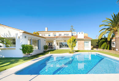 Property with pool 14