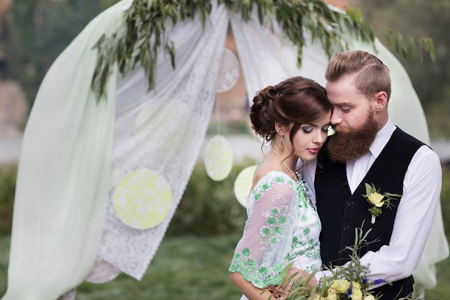 Bryllupsfotograf Vadim Ryabovol (vadimkar). Bilde av 21 juni 2016