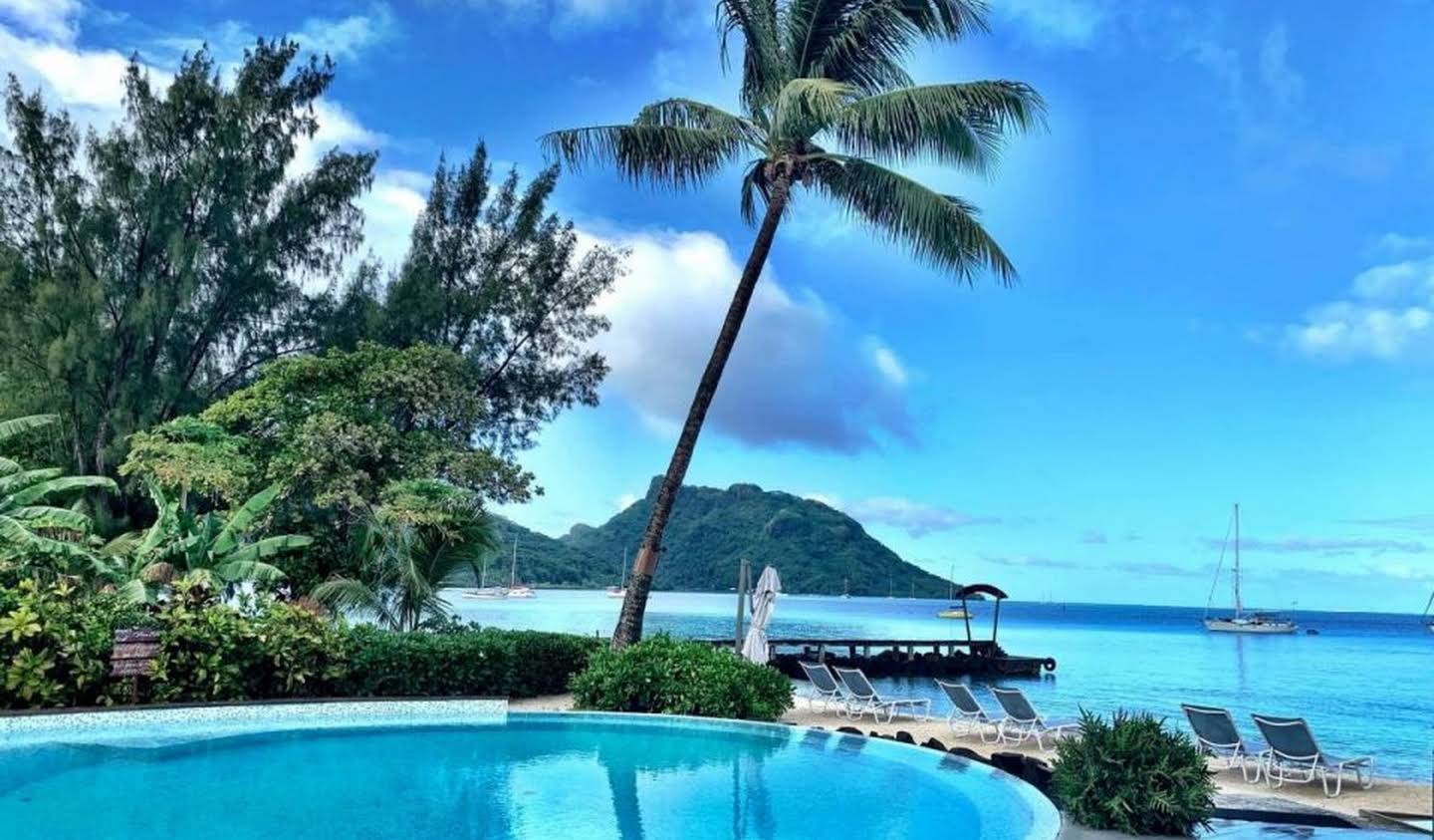 Hotel with garden Huahine