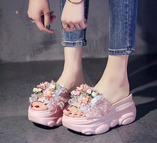 Title 4, Womens cute rhinestone thick bottom flower san...