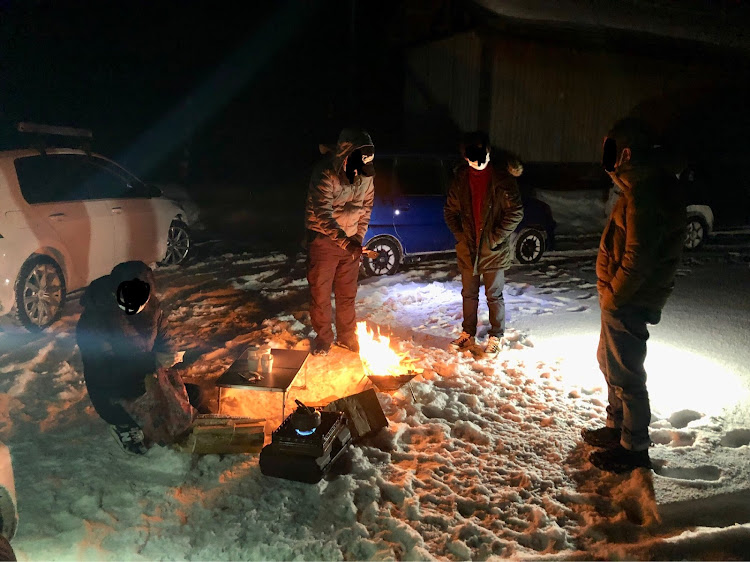 ジムニーの雪ドリ・雪の秘密の場所で焚き火とコーヒー・御嶽山・開田高原マイアスキー場に関するカスタム事例の投稿画像13枚目