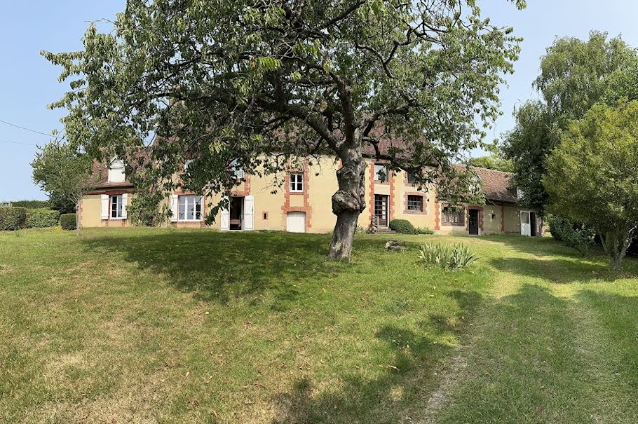 Vente maison 10 pièces 247 m² à Saint-Sulpice-sur-Risle (61300), 315 000 €