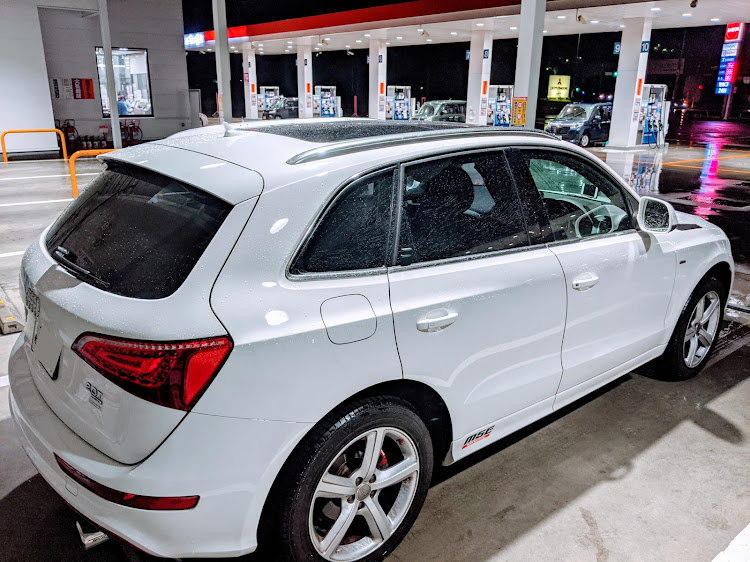Q5の洗車・ガラスコーティング・Ｏ型・適当・面倒くさいに関するカスタム事例の投稿画像3枚目