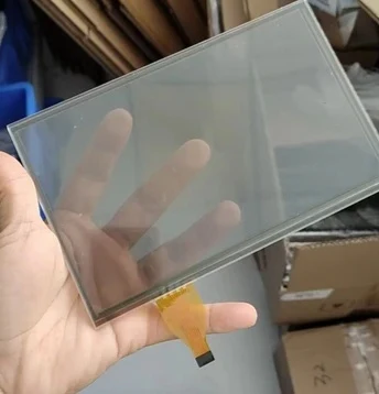 8-inch 4-draads resistieve touchscreen buitenscherm voor nauwkeurige touchbediening, duurzaam en eenvoudig te integreren.
