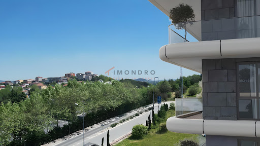 Appartement avec terrasse et piscine 5