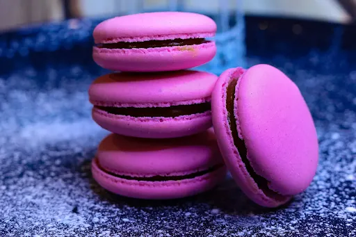 Salted Caramel Macaron