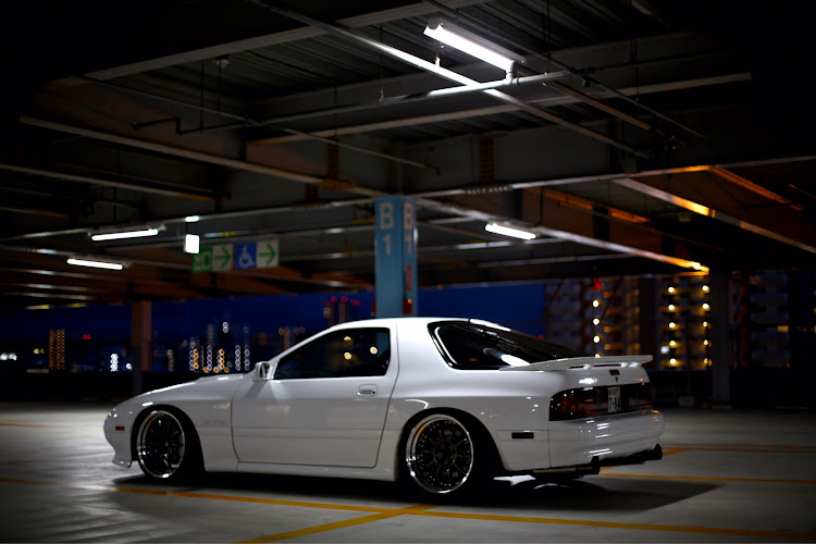 RX-7の立駐は盛れるに関するカスタム事例の投稿画像1枚目