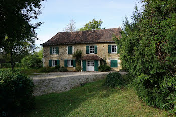 manoir à Thiviers (24)