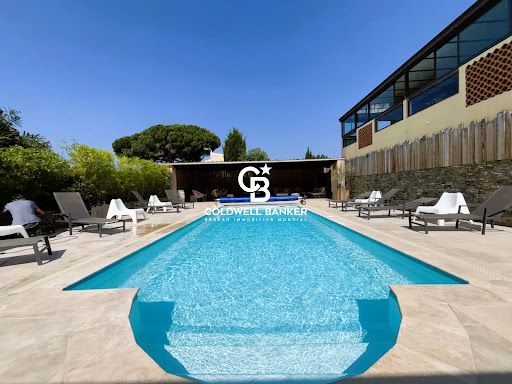 Villa with pool 2
