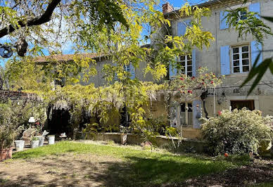 Maison avec piscine 1