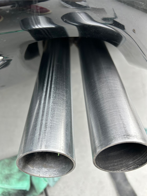 アクセラスポーツの#アクセラスポーツ・マフラー・DIY・男は黙って尻に関するカスタム事例の投稿画像3枚目