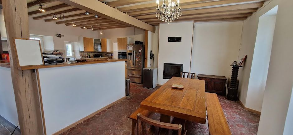 Vente maison 6 pièces 258 m² à Choisy-en-Brie (77320), 370 000 €