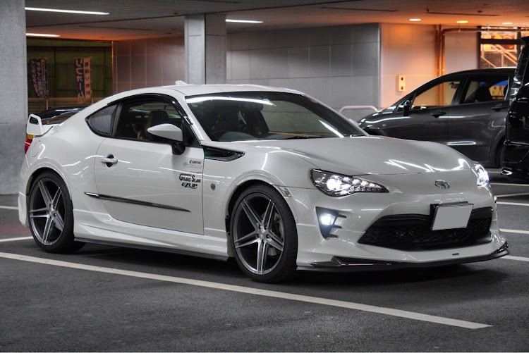 86のα6400・一眼レフ初心者・立体駐車場は盛れる・86BRZ・ドライブに関するカスタム事例の投稿画像1枚目