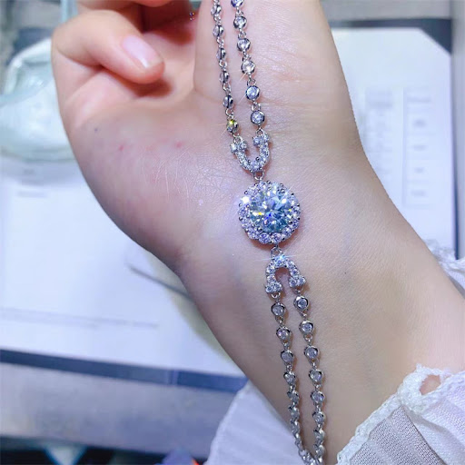 Title 1, Womens 2 Carat Full Diamond Moissanite Bracele...