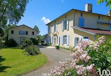 Maison avec piscine et terrasse 2