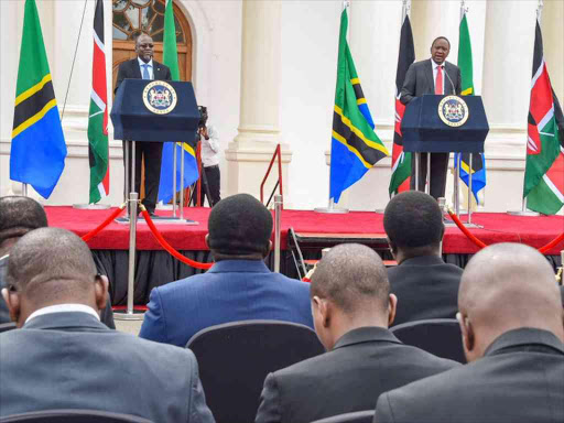 Presidents John Magufuli (Tanzania) and Uhuru Kenyatta during a joint press conference at State House in Nairobi, October 31, 2016. /PSCU