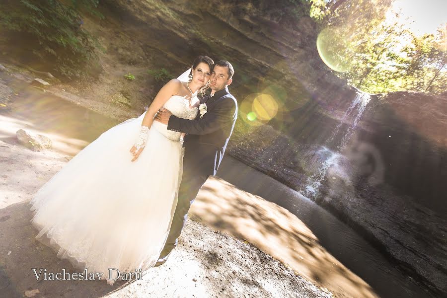 Fotógrafo de casamento Vyacheslav Dariy (svb111). Foto de 3 de agosto 2015