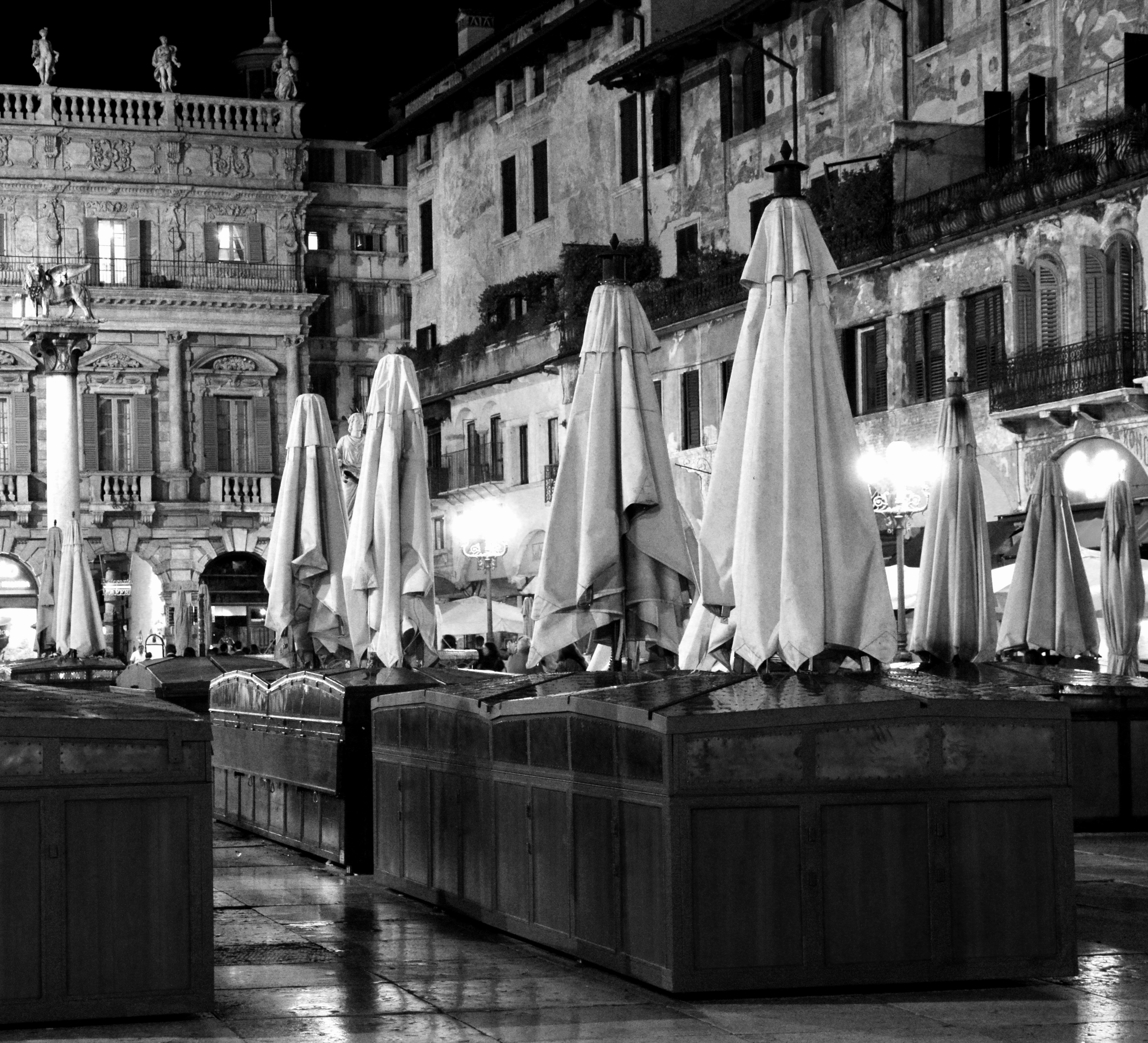 piazza delle erbe Verona di fabryfoto