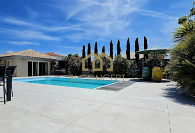 House with pool and terrace 1