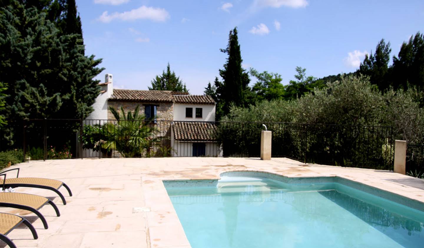 House with pool and terrace Seillans