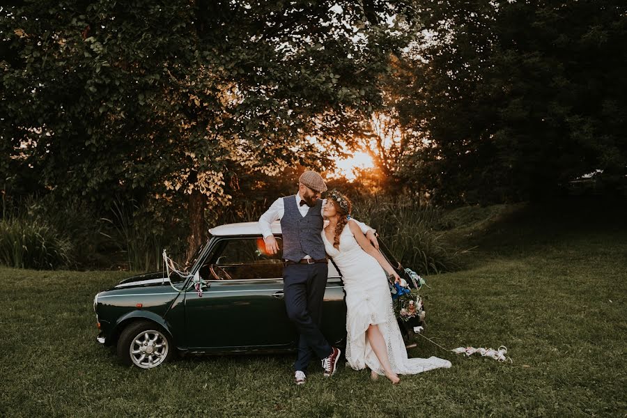 Fotógrafo de casamento Iza Suchanek (izasuchanek). Foto de 14 de outubro 2020