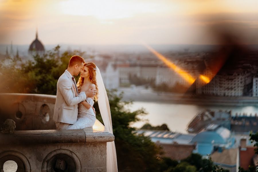 Fotografer pernikahan Ákos Erdélyi (erdelyi). Foto tanggal 8 November 2023