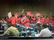 EFF members call for mayor Mxolisi Kaunda's head.