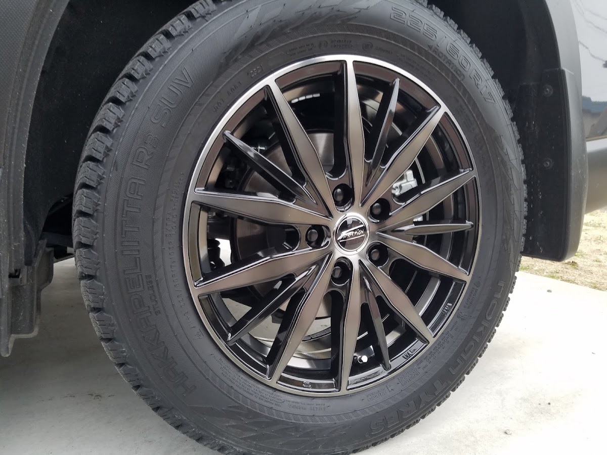 保障 送料無料 ノキアンタイヤ 冬 スタッドレスタイヤ Nokian Tyres HAKKAPELIITTA R5 SUV 255 55R20  110R XL 4本