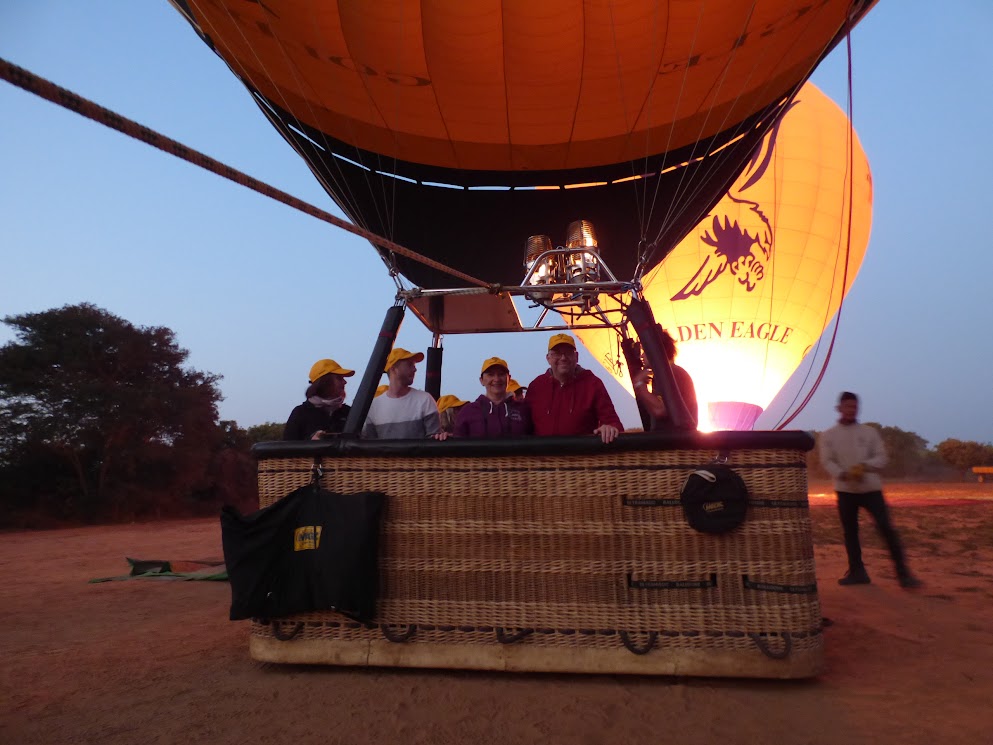 Bagan - Golden Eagle Ballooning