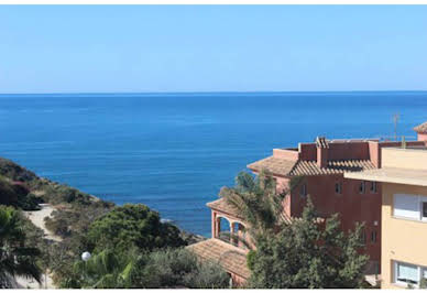 Maison avec piscine et terrasse 3