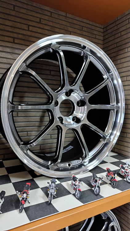 シビックタイプRのADVAN Racing・RSⅢ・RZ-DF2・FK8・タイプRに関するカスタム事例の投稿画像1枚目