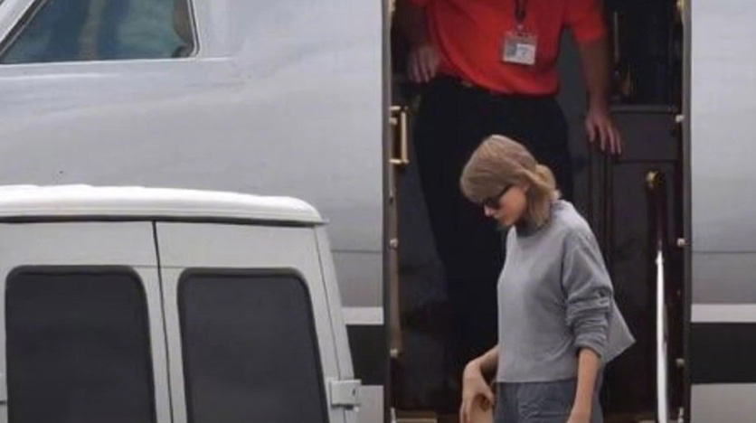 TaylorSwiftPrivateJet-3.jpg