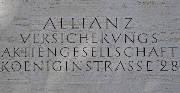 Allianz_Koeniginstr_Inschrift.jpg