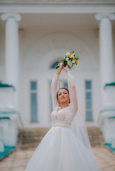 Fotógrafo de casamento Maksim Drozhnikov (maximfoto). Foto de 4 de dezembro 2021