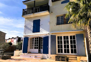 Seaside house with garden and terrace 1